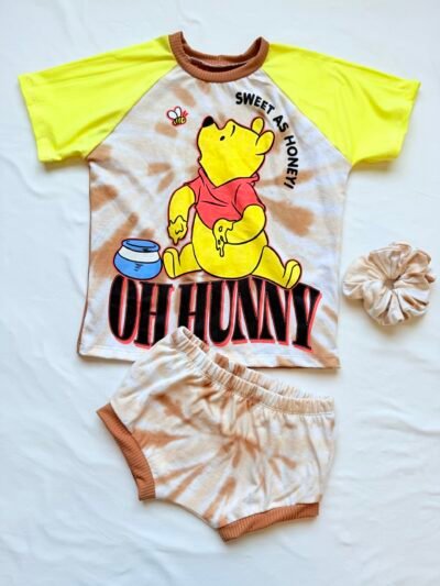 Winnie the Pooh Raglan Lounge Set
Size 5Y